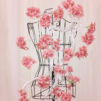 vīnogulāju apdare zīda hydrangea vīnogulāju pusei romantisks sienas ziedu rotangpalmas zīda vītnes mākslīgo ziedu vainags kāzu dekorēšana
